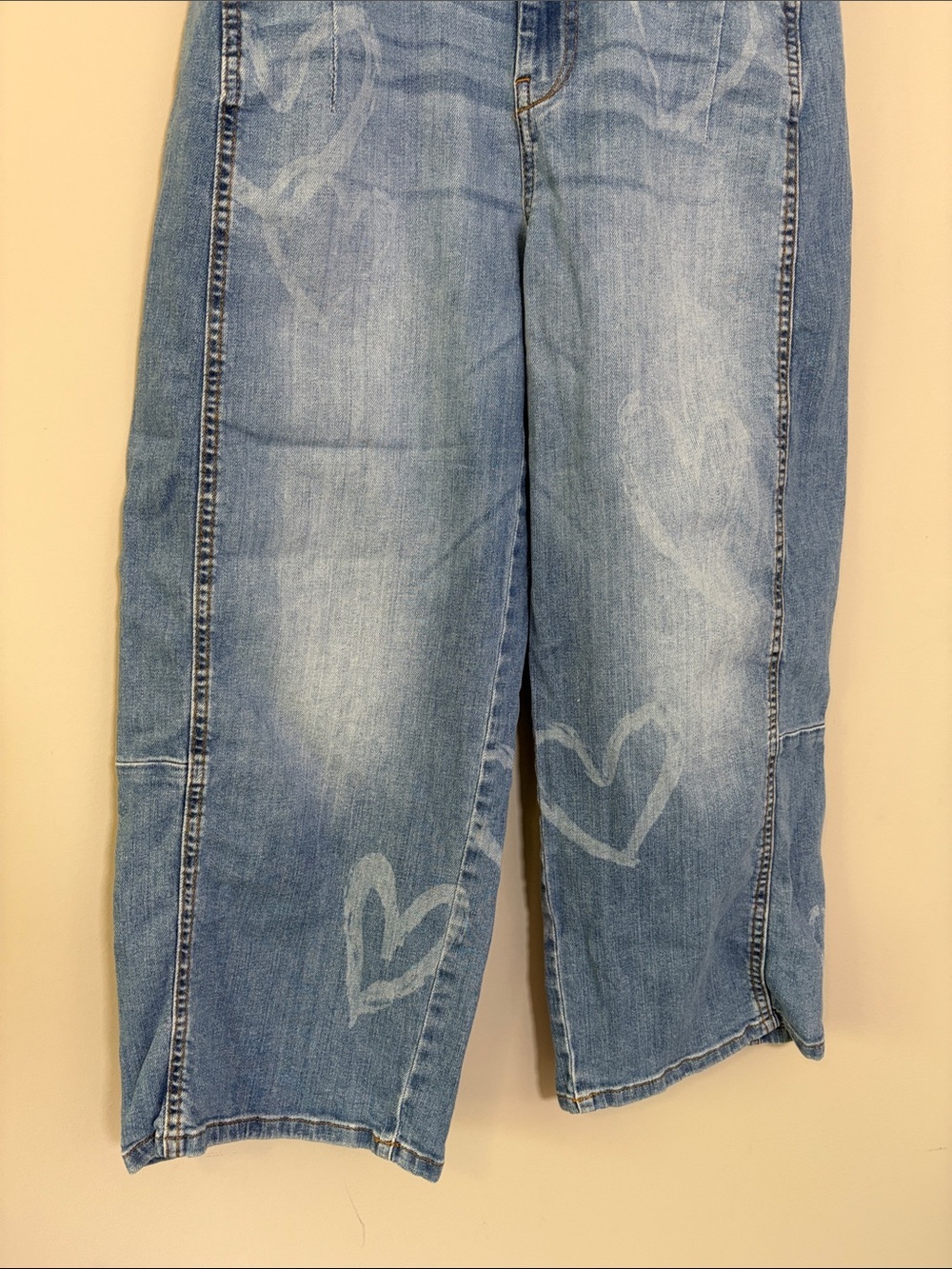 Anthropologie Pilcro The Kenna Mid Rise Barrel Jeans Valentines Heart Sz 27 - Picture 6 of 12